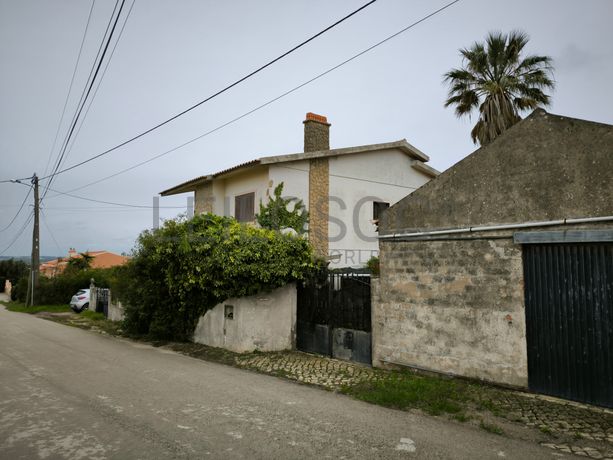 Moradia + Armazém + Terreno  · Torres Vedras