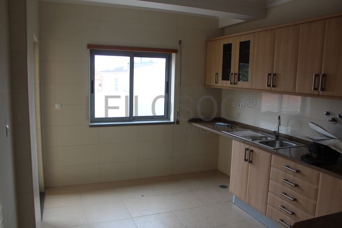 Apartamento T3 c/ Arrecadação · Seixal