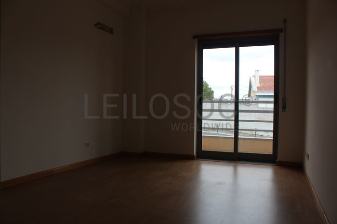 Apartamento T3 c/ Arrecadação · Seixal