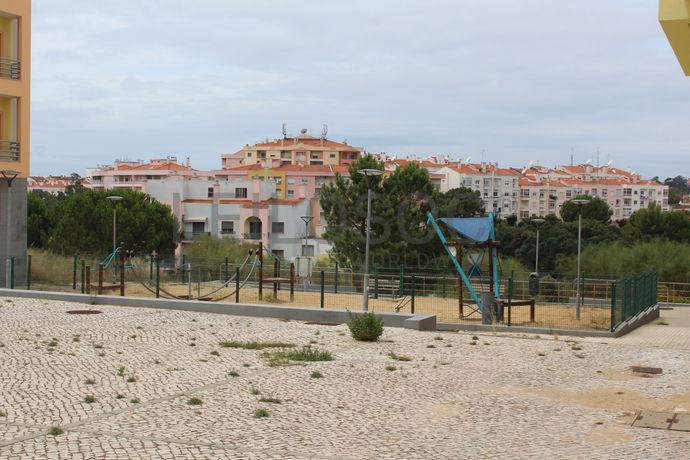 Apartamento T3 c/ Arrecadação · Seixal