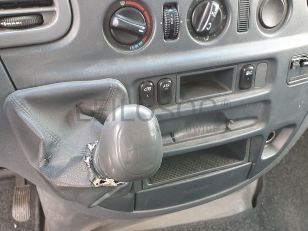 Mercedes-Benz 416 2.7 CDI · Ano 2005