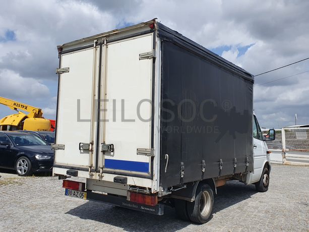 Mercedes-Benz 416 2.7 CDI · Ano 2005