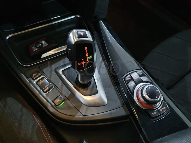 BMW 318D GT · Ano 2013