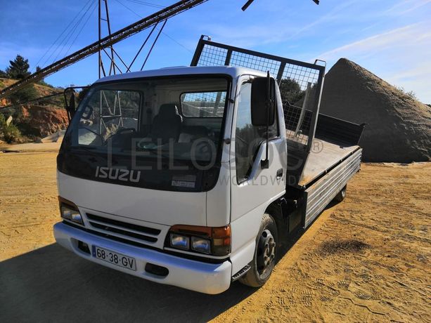 Isuzu NPR 65 · Ano 1996