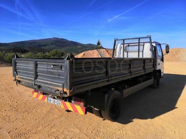 Isuzu NPR 65 · Ano 1996