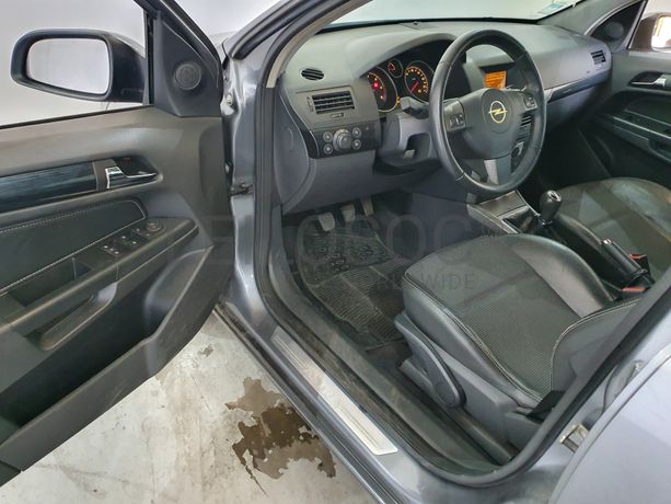 Opel Astra 1.7 CDTI · Ano 2005