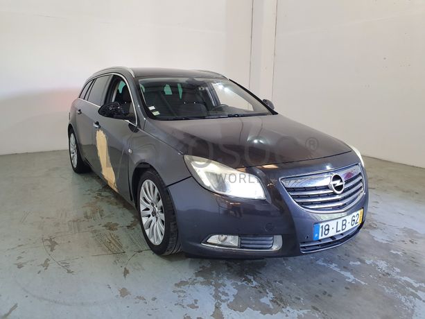 Opel Insignia 2.0 CDTI · Ano 2010