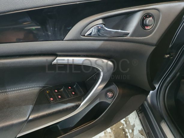 Opel Insignia 2.0 CDTI · Ano 2010