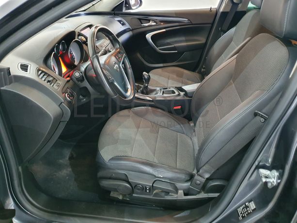 Opel Insignia 2.0 CDTI · Ano 2010