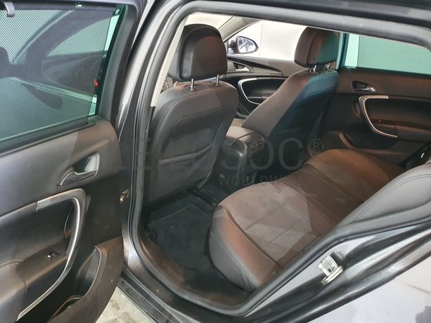 Opel Insignia 2.0 CDTI · Ano 2010