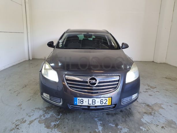 Opel Insignia 2.0 CDTI · Ano 2010