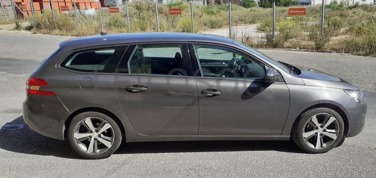 Peugeot 308 SW 1.6 HDI · Ano 2015
