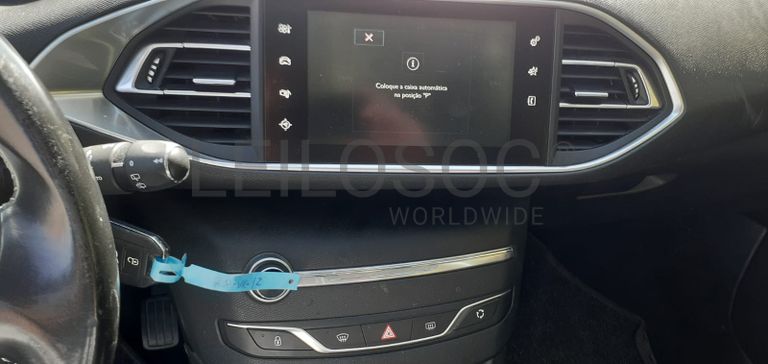 Peugeot 308 SW 1.6 HDI · Ano 2015