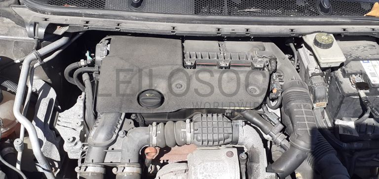 Peugeot 308 SW 1.6 HDI · Ano 2015