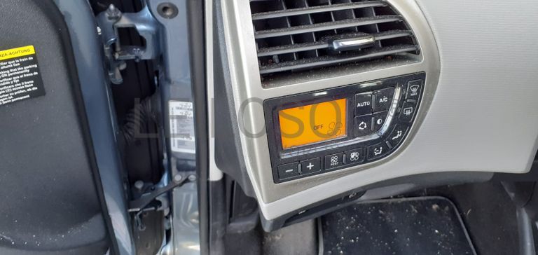 Citroën C4 Grand Picasso 1.6 HDI · Ano 2011