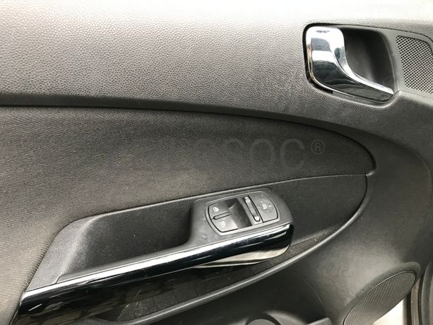 Opel Corsa 1.3 CDTI · Ano 2008