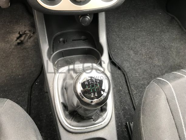 Opel Corsa 1.3 CDTI · Ano 2008