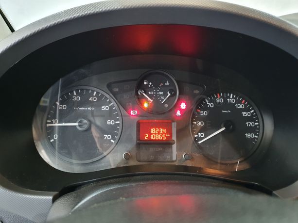 Peugeot Partner 1.6 Blue HDI · Ano 2017