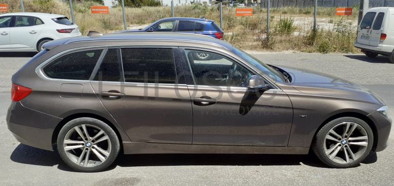 BMW 320D Touring · Ano 2013