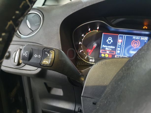 Ford Focus S-Max 2.0 TDCI · Ano 2013