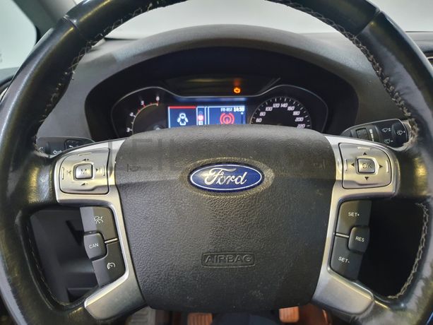 Ford Focus S-Max 2.0 TDCI · Ano 2013