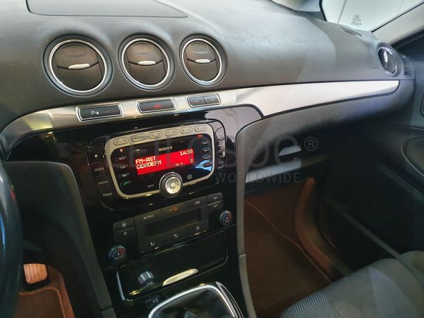 Ford Focus S-Max 2.0 TDCI · Ano 2013