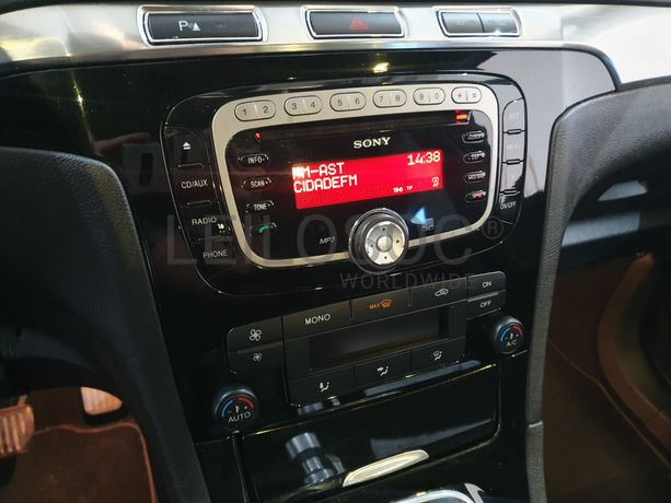 Ford Focus S-Max 2.0 TDCI · Ano 2013