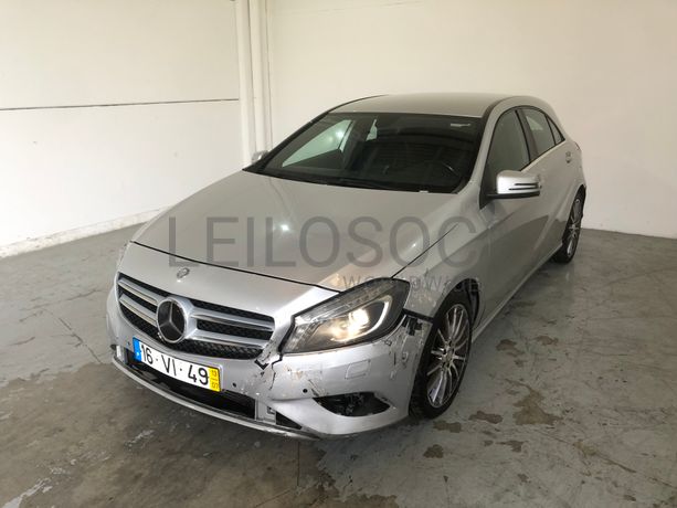 Mercedes-Benz A180 CDI · Ano 2013