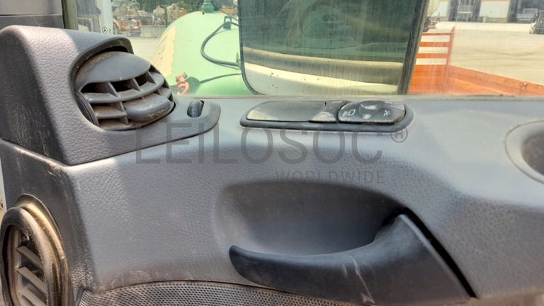 Camião basculante 26 T (6X4) Mercedes-Benz Actros 2632/26