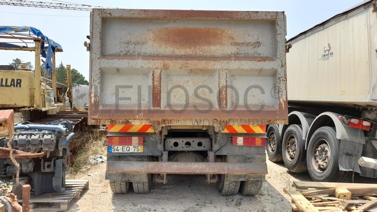 Camião basculante 26 T (6X4) Mercedes-Benz Actros 2632/26