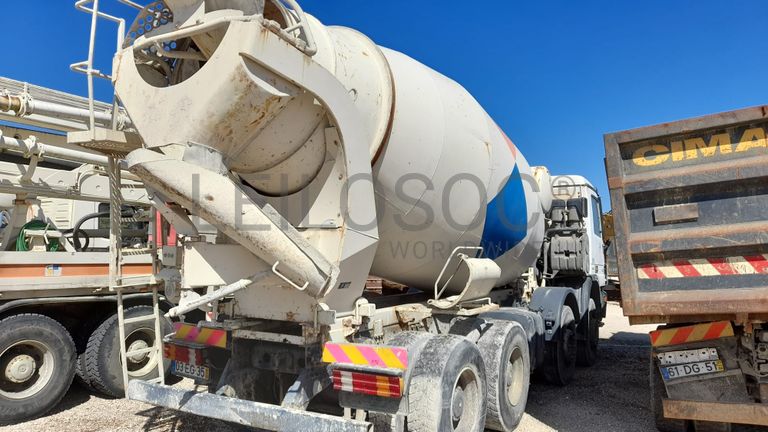 Autobetoneira MERCEDES-BENZ 3236B/42 (8X4)