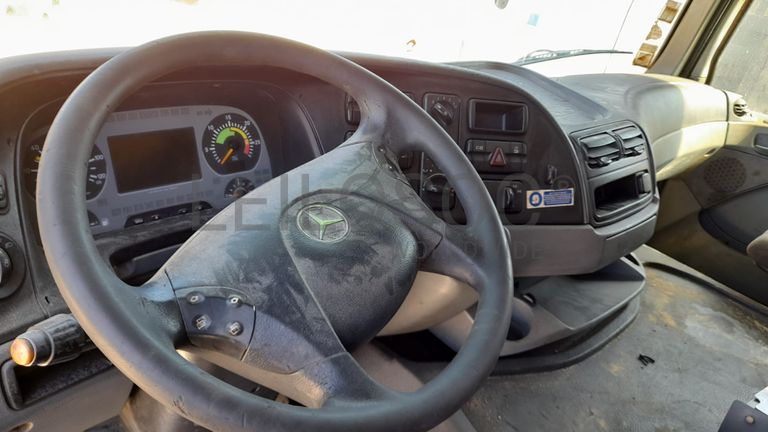 Autobetoneira MERCEDES-BENZ 3236B/42 (8X4)