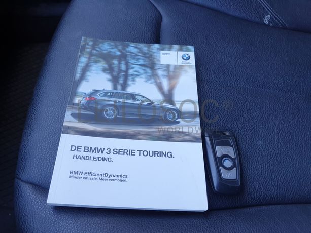 BMW 318D · Ano 2015