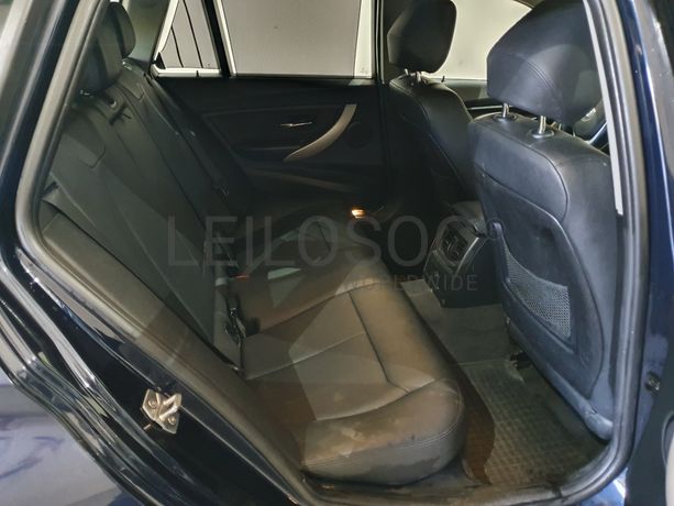 BMW 318D · Ano 2015