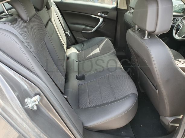 Opel Insígnia 2.0 CDTI · Ano 2010