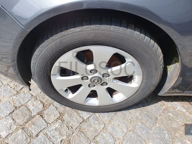 Opel Insígnia 2.0 CDTI · Ano 2010