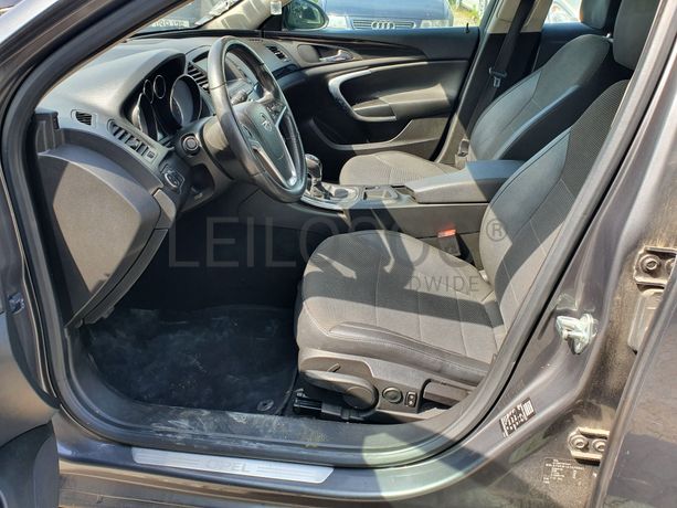 Opel Insígnia 2.0 CDTI · Ano 2010