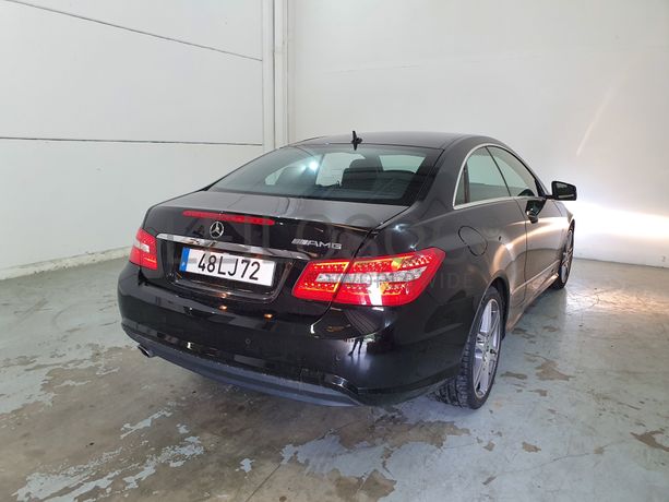 Mercedes-Benz E250 · Ano 2011