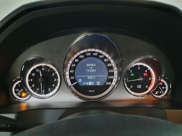 Mercedes-Benz E250 · Ano 2011