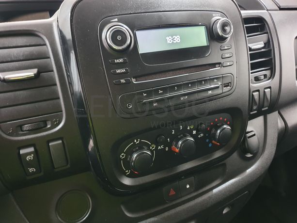 Opel Viívaro · Ano 2017