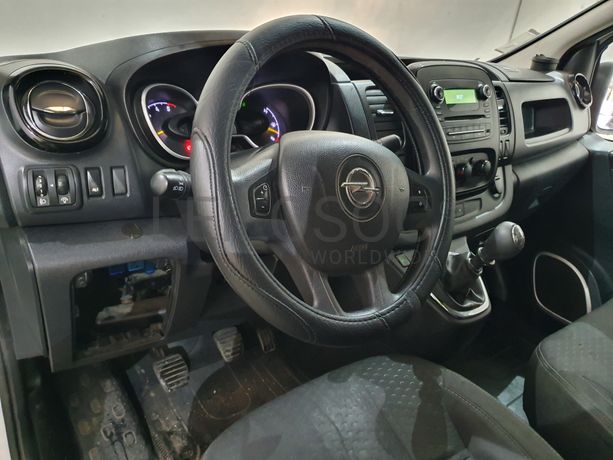 Opel Viívaro · Ano 2017