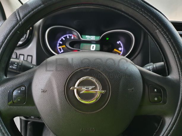 Opel Viívaro · Ano 2017