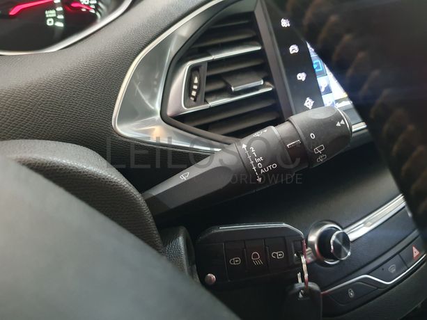 Peugeot 308 SW · Ano 2014