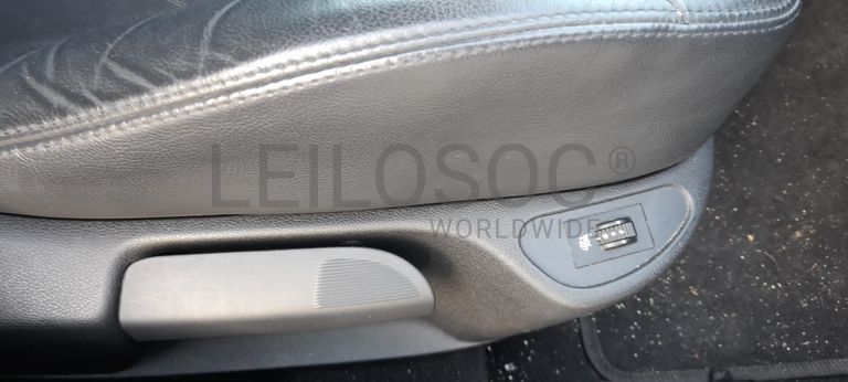 Peugeot 308 1.6 HDI · Ano 2013