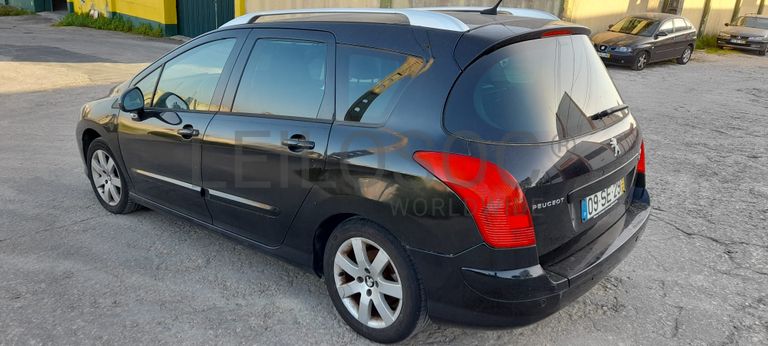Peugeot 308 1.6 HDI · Ano 2013