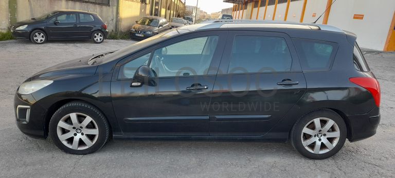 Peugeot 308 1.6 HDI · Ano 2013