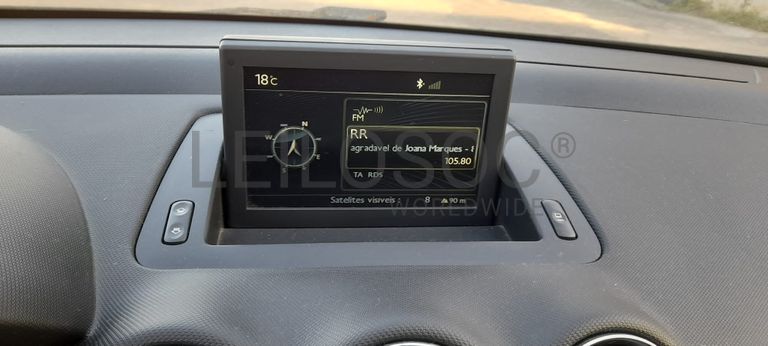 Peugeot 308 1.6 HDI · Ano 2013