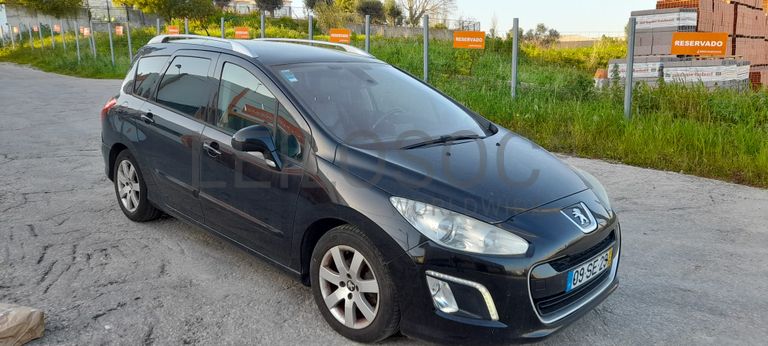 Peugeot 308 1.6 HDI · Ano 2013