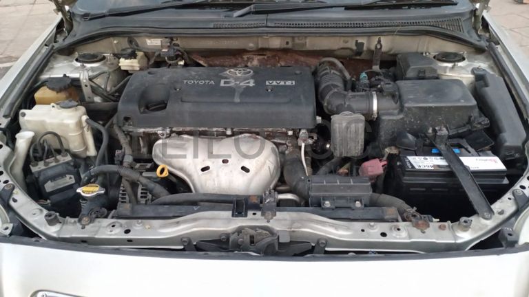 Toyota, modelo Avensis