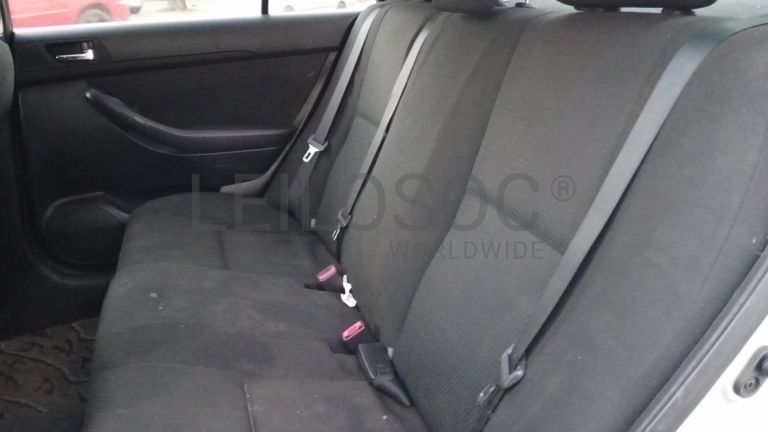 Toyota, modelo Avensis